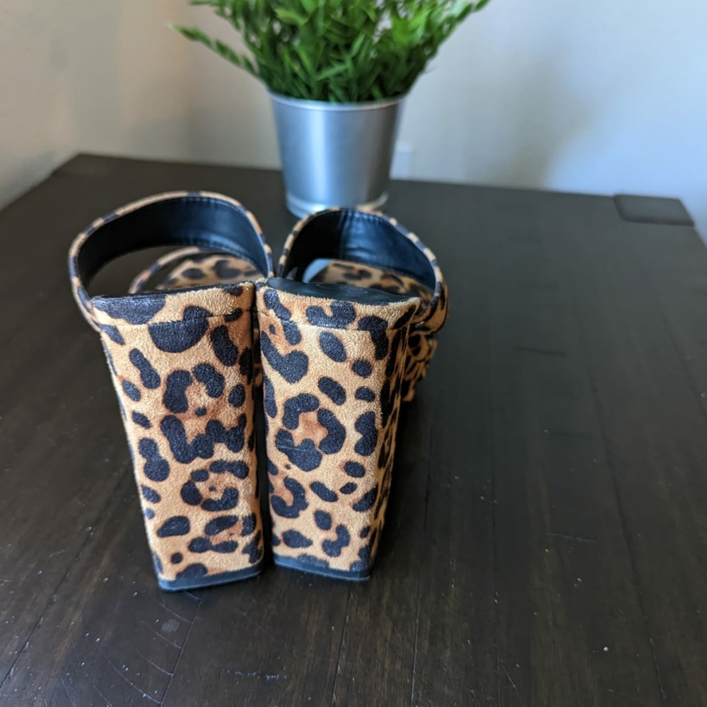 Leopard Pattern Heel - Picture 9 of 10